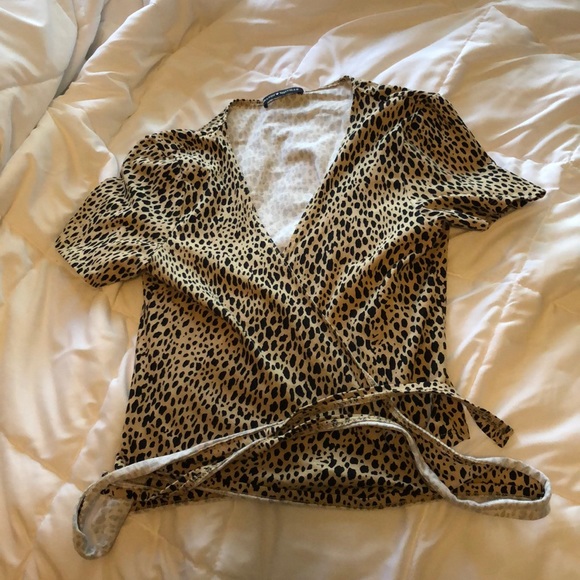 Brandy Melville Tops - Brandy Melville wrap top